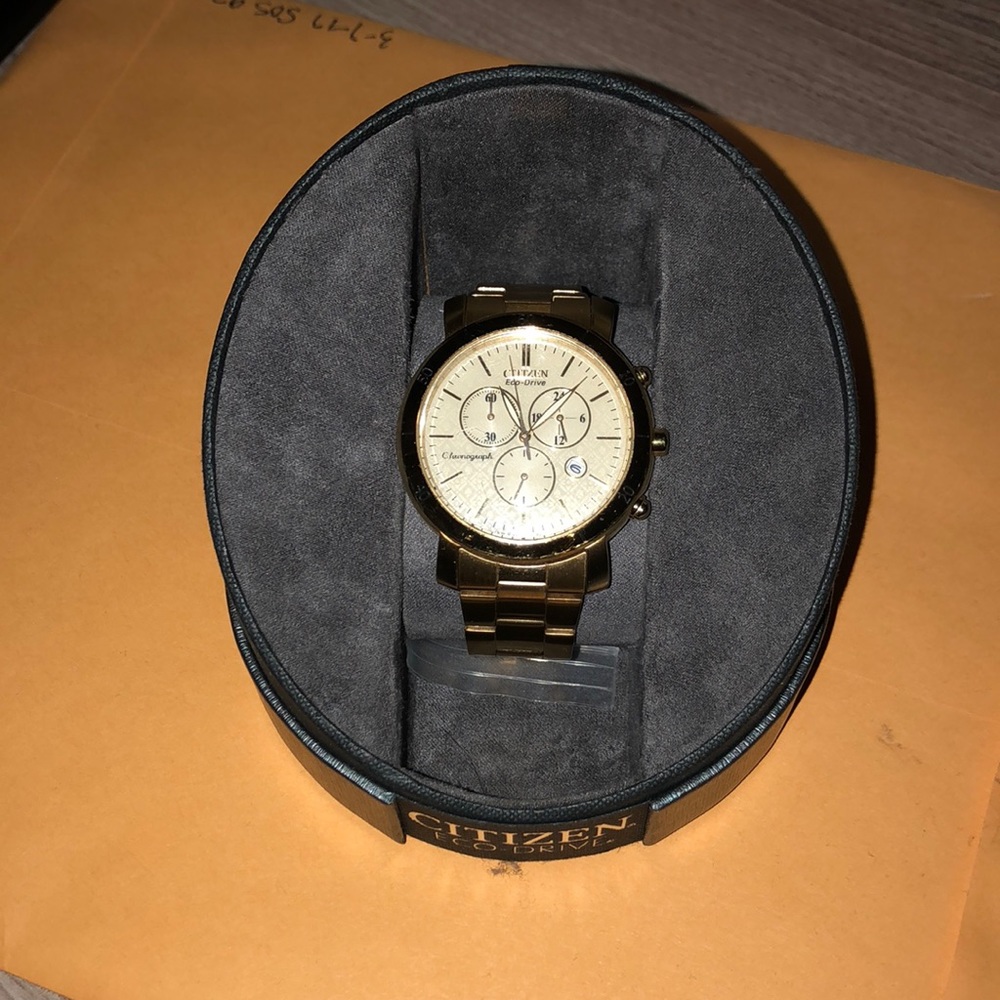 Men’s citizen gold watch